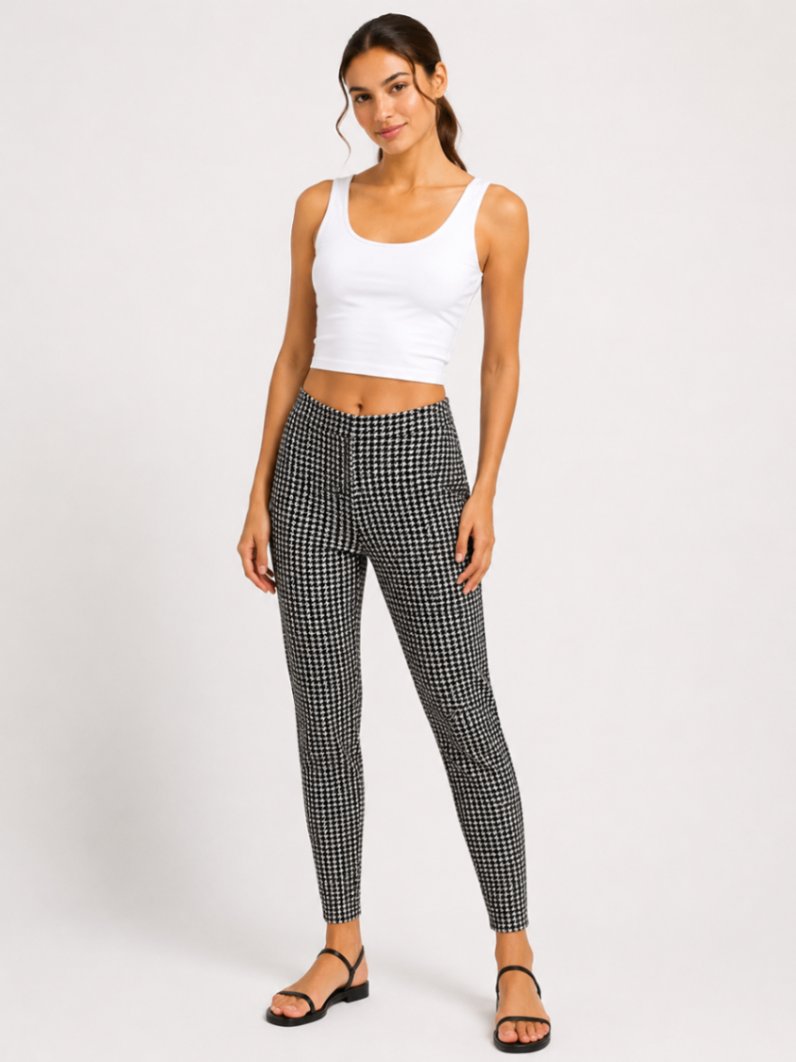 Van Heusen Pants 34 Black and White