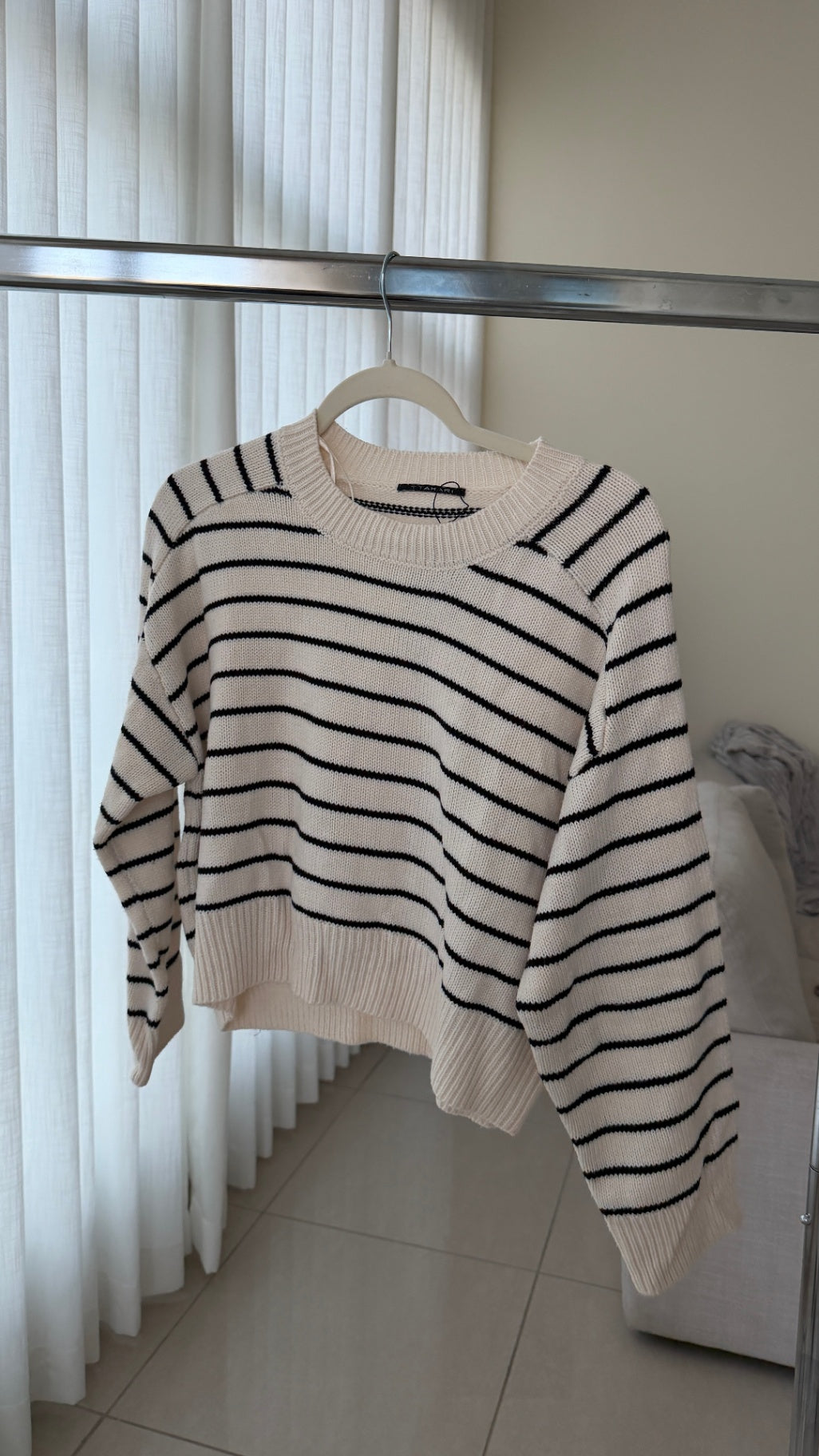 Tahari Sweater M Cream and Black